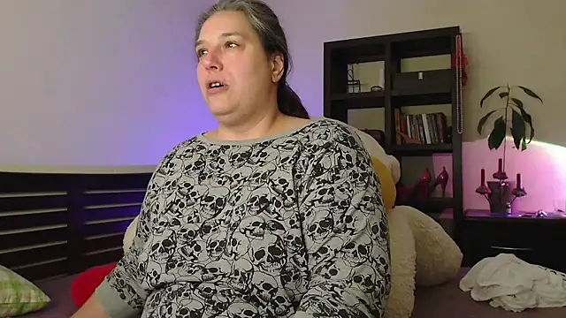 Snapshot of Niter chatting on March 21, 2025, 8:18 pm Niter online show from March 21, 2025, 8:18 pm