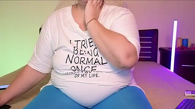 Snapshot of Niter chatting on November 1, 2025, 3:58 pm Niter online show from November 1, 2025, 3:58 pm