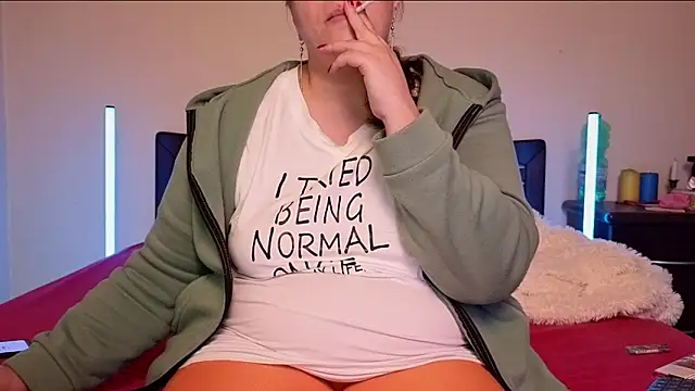 Snapshot of Niter chatting on November 15, 2025, 6:59 pm Niter online show from November 15, 2025, 6:59 pm