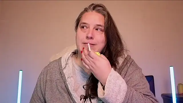 Snapshot of Niter chatting on November 22, 2025, 7:46 pm Niter online show from November 22, 2025, 7:46 pm