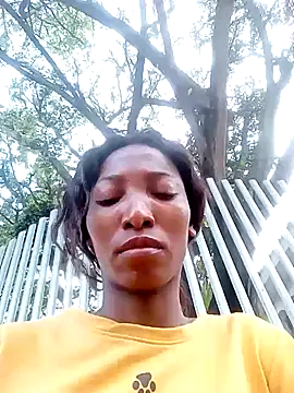 Snapshot of SabrinaDevill chatting on February 26, 2025, 1:19 pm SabrinaDevill online show from February 26, 2025, 1:19 pm