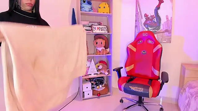 madelyn rose  online show from January 15, 2025, 5:19 am