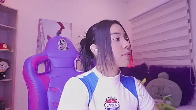 madelyn rose  online show from April 18, 2026, 7:58 pm