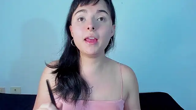 elizabethtaylorxxx online show from November 9, 2025, 1:37 am