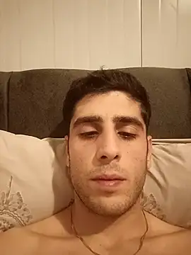 arenn1997 online show from December 20, 2025, 12:40 am