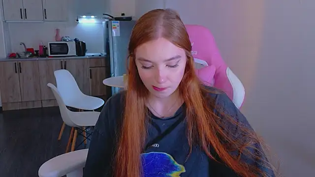 cinnabon girls online show from April 4, 2026, 4:26 pm