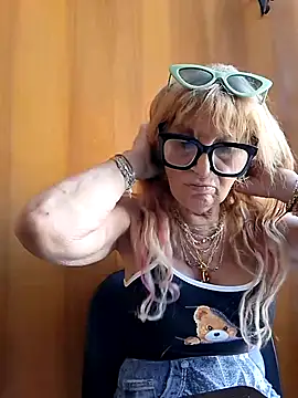 Snapshot of eva2023sexy chatting on May 27, 2026, 1:08 pm eva2023sexy online show from May 27, 2026, 1:08 pm
