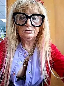 Snapshot of eva2023sexy chatting on June 4, 2026, 1:06 pm eva2023sexy online show from June 4, 2026, 1:06 pm
