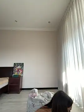 Hott Lolla online show from March 26, 2026, 8:31 am