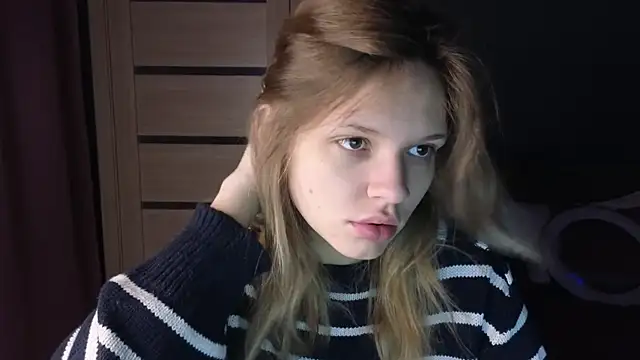 LitaBrom online show from October 8, 2025, 1:58 am