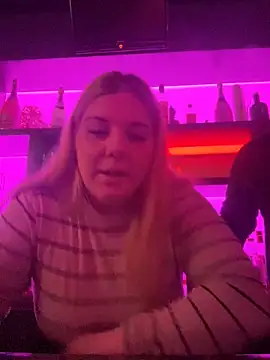 LenaundLeon online show from March 15, 2025, 9:38 pm