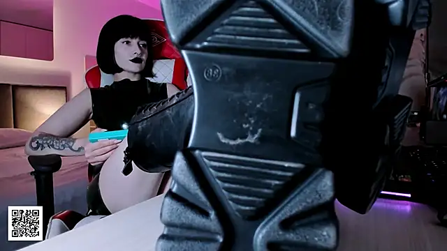  Goddess Misha  online show from October 19, 2025, 9:26 pm