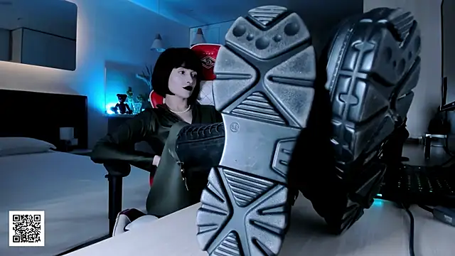  Goddess Misha  online show from December 18, 2025, 8:59 pm