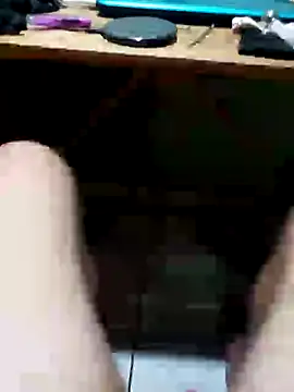 Snapshot of Cris29_84 chatting on April 18, 2026, 7:56 am Cris29 84 online show from April 18, 2026, 7:56 am