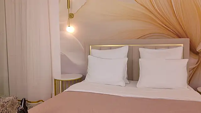 CamillaLarson online show from February 25, 2026, 3:16 am