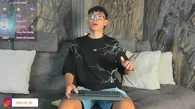 Daviid laidd online show from December 19, 2025, 7:32 pm