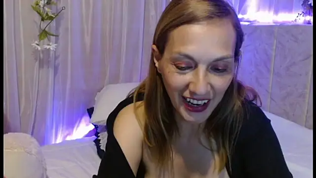 italagomez  online show from January 25, 2025, 1:54 am