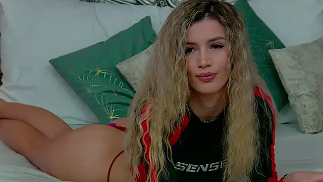 IvySamek online show from March 8, 2025, 6:37 pm