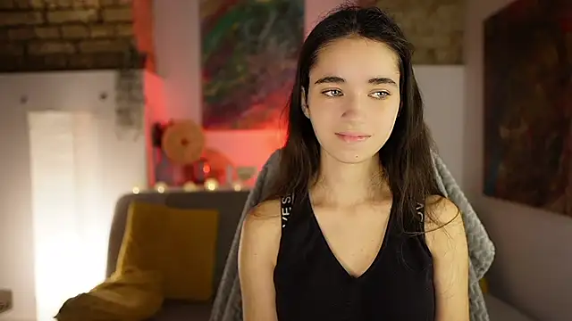 Gia Paige18 online show from December 10, 2024, 12:16 pm