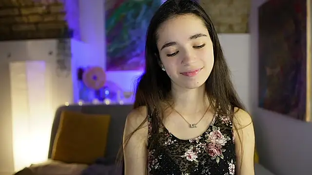 Gia Paige18 online show from December 17, 2024, 12:43 pm