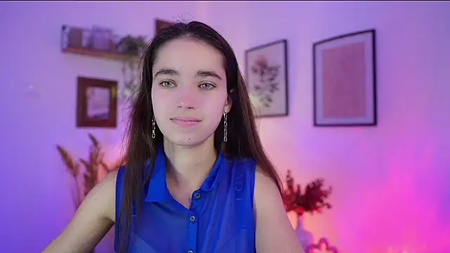 Gia Paige18 online show from October 30, 2025, 2:07 pm