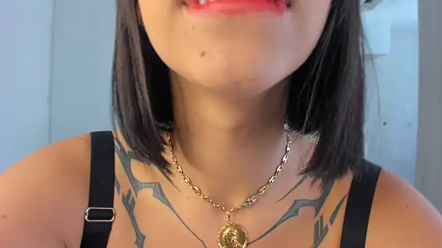 Snapshot of MelodyAdamss chatting on March 9, 2025, 8:10 pm MelodyAdamss online show from March 9, 2025, 8:10 pm