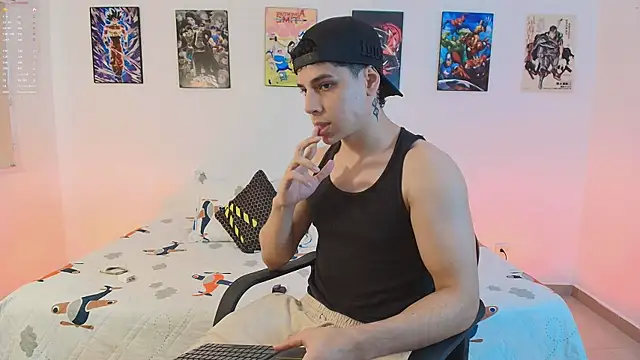 jonathanjoestar  online show from April 9, 2026, 9:31 pm