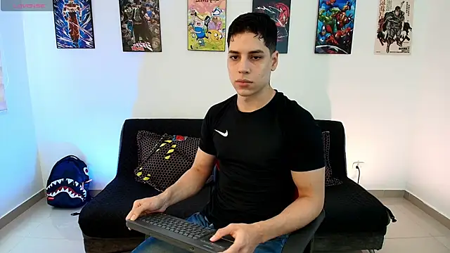 jonathanjoestar  online show from April 18, 2026, 8:53 pm