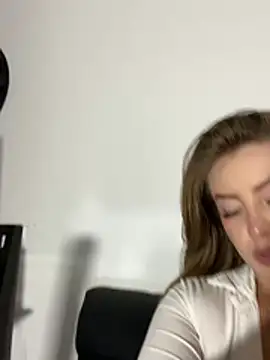 cheryl cc online show from April 26, 2026, 9:40 am