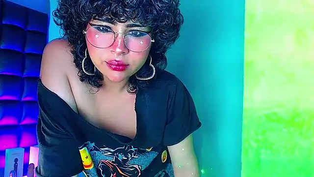 kuromi69 online show from January 26, 2025, 7:10 am