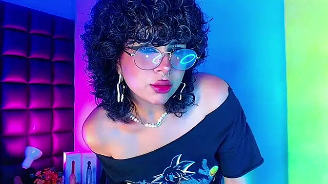 kuromi69 online show from March 12, 2025, 8:30 am