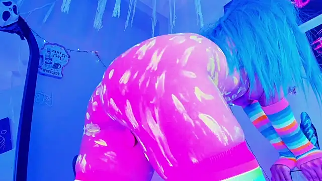 kuromi69 online show from April 2, 2026, 8:12 am