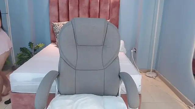 Violetta rainbow online show from November 28, 2025, 3:53 am