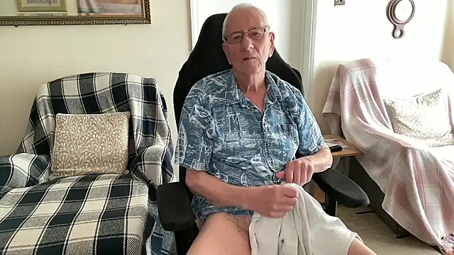 cutaboverest online show from June 3, 2026, 3:17 pm