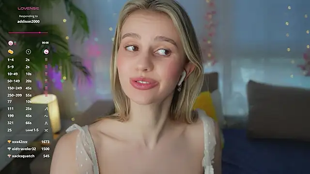 Fluffy-Angel online show from January 26, 2025, 10:55 am