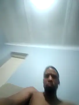 Snapshot of Tigermanboy chatting on January 24, 2025, 2:07 am Tigermanboy online show from January 24, 2025, 2:07 am