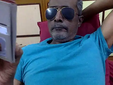 Lookin4Kinky Partner online show from January 6, 2026, 2:32 pm