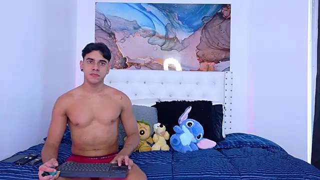 Mackenzzie 777  online show from December 3, 2025, 11:41 am