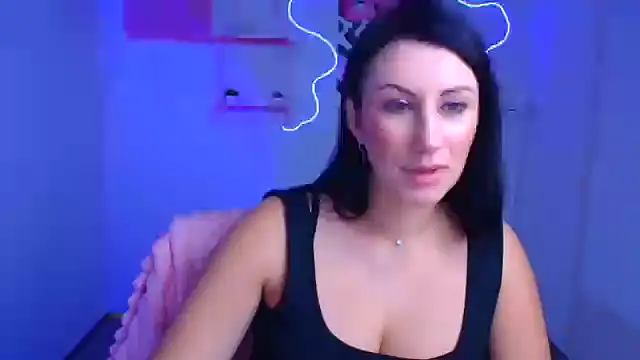 Loren Moa online show from October 30, 2025, 6:59 am