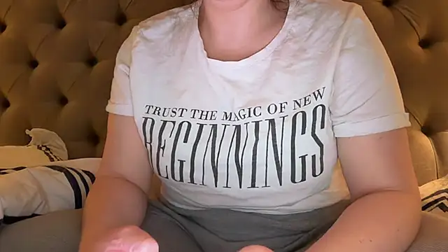 Sandysecret online show from February 5, 2026, 7:51 pm