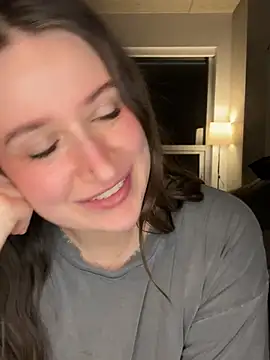 Snapshot of nerdynina chatting on May 6, 2026, 12:52 am nerdynina online show from May 6, 2026, 12:52 am