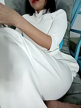    Erin    online show from September 10, 2025, 3:12 pm