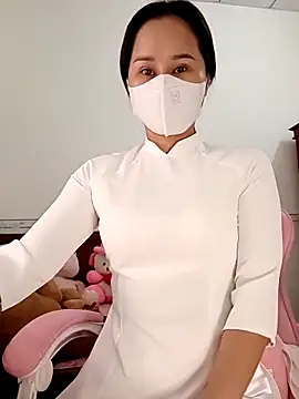    Erin    online show from February 8, 2026, 2:15 am