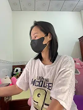    Erin    online show from April 11, 2026, 2:27 am