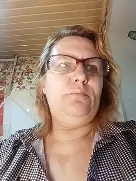 Forest-Lady online show from November 5, 2025, 1:33 pm