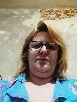 Forest-Lady online show from March 18, 2026, 4:32 pm