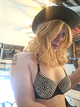 Snapshot of ditchwaterbitch chatting on October 28, 2025, 3:58 pm ditchwaterbitch online show from October 28, 2025, 3:58 pm