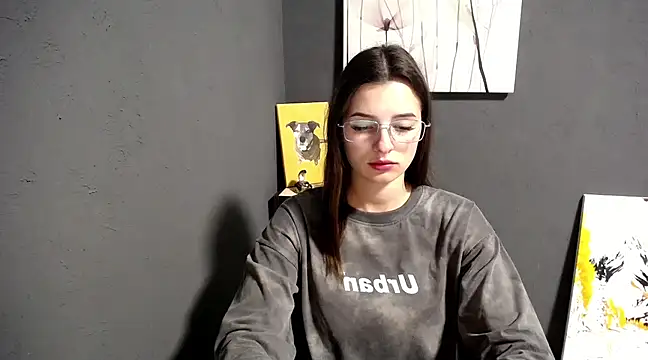 Snapshot of lady_olivia_ chatting on February 17, 2025, 1:32 pm lady olivia online show from February 17, 2025, 1:32 pm