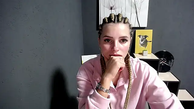 Snapshot of lady_olivia_ chatting on October 14, 2025, 3:35 pm lady olivia online show from October 14, 2025, 3:35 pm
