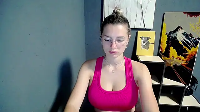 lady olivia  online show from June 23, 2026, 1:09 pm